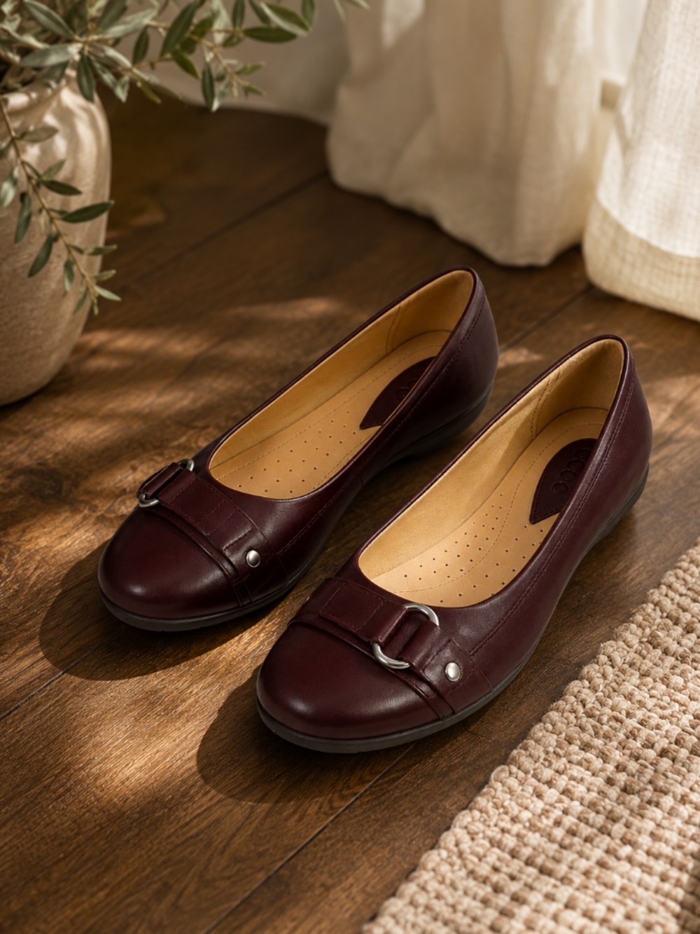 ECCO Burgundy Leather Buckle Flats‎ Comfort Work Shoes 37
